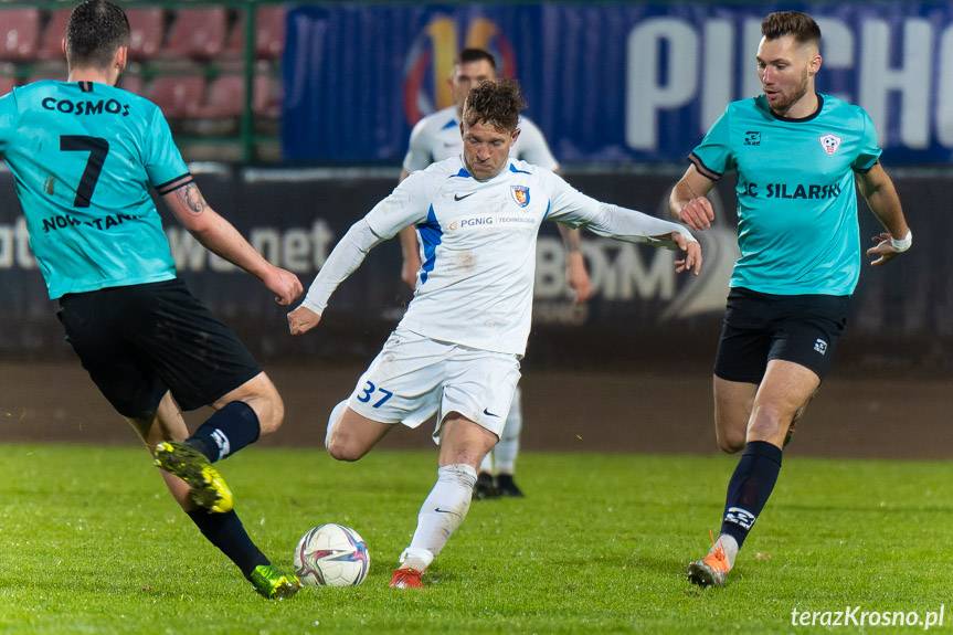 Karpaty Krosno przegrały z Cosmosem Nowotaniec w finale okręgowego Pucharu Polski [ZDJĘCIA]