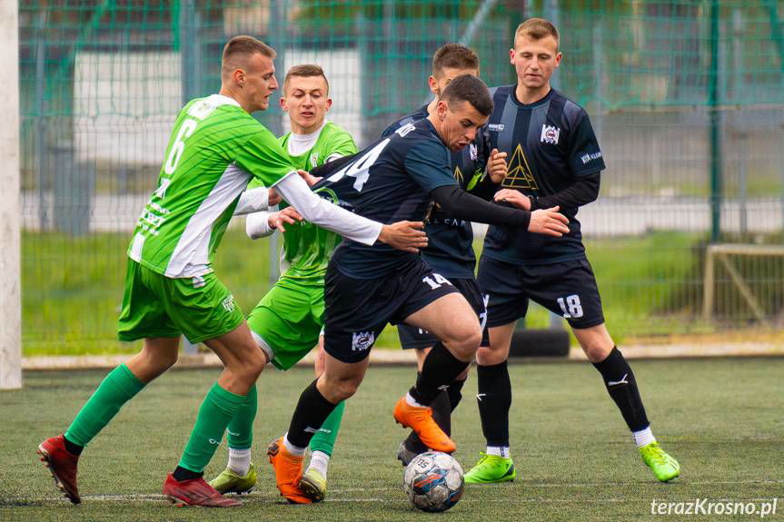 Przełęcz Dukla pokonuje na własnym terenie Czarnych Jasło