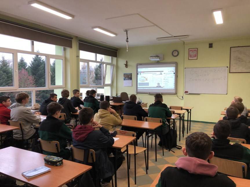 GEOlekcje w krośnieńskiej Naftówce