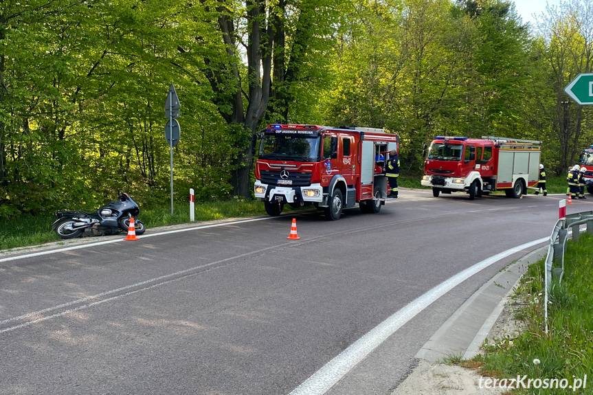 Wola Komborska. Wywrotka na motocyklu