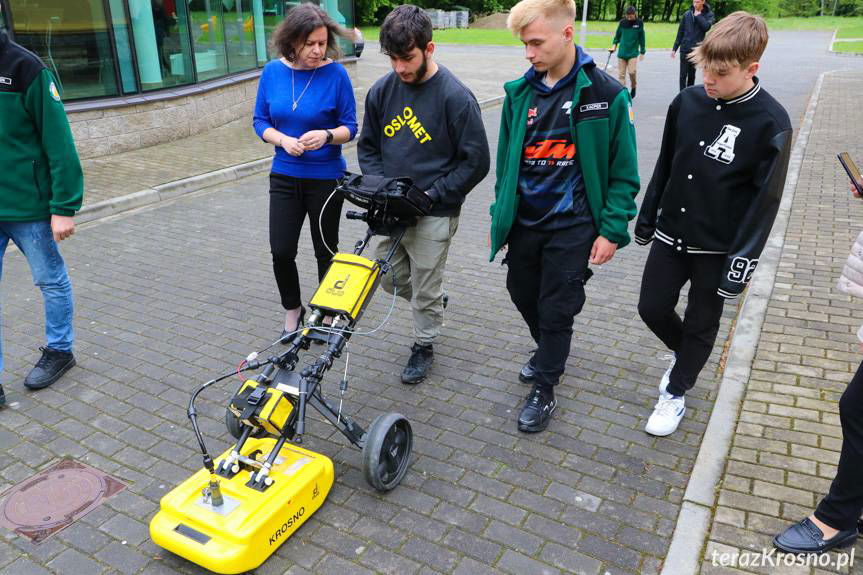 Uczniowie Naftówki na zajęciach w PANS