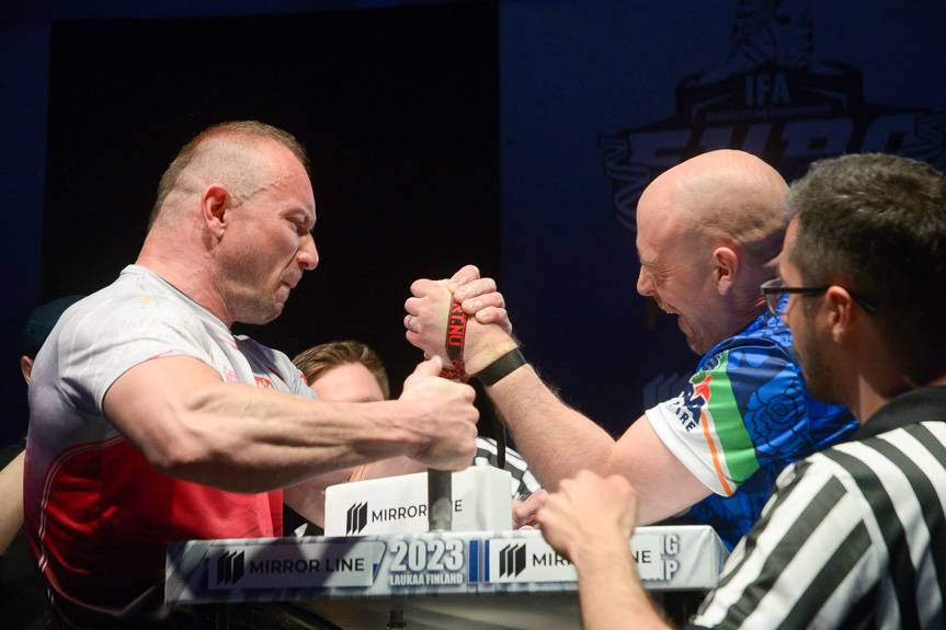 Grzegorz Nowotarski obronił tytuł Mistrza Europy w armwrestlingu