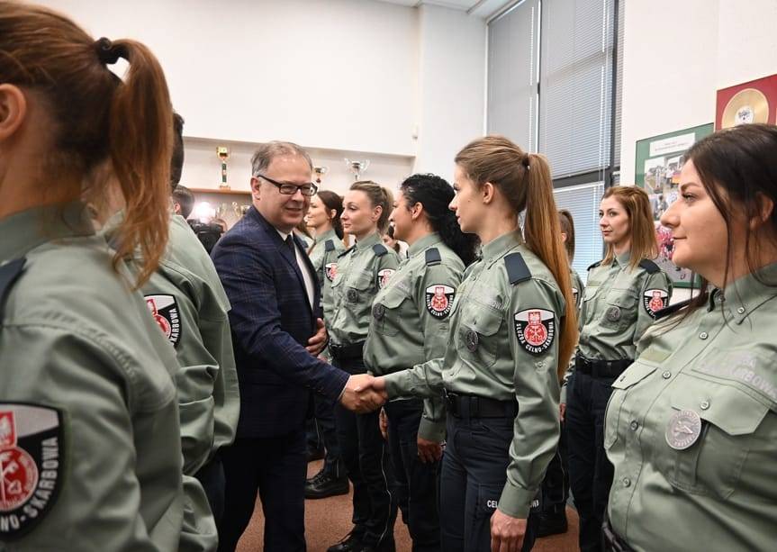 Nowi funkcjonariusze złożyli ślubowanie. Będą pracować również w Krośnie