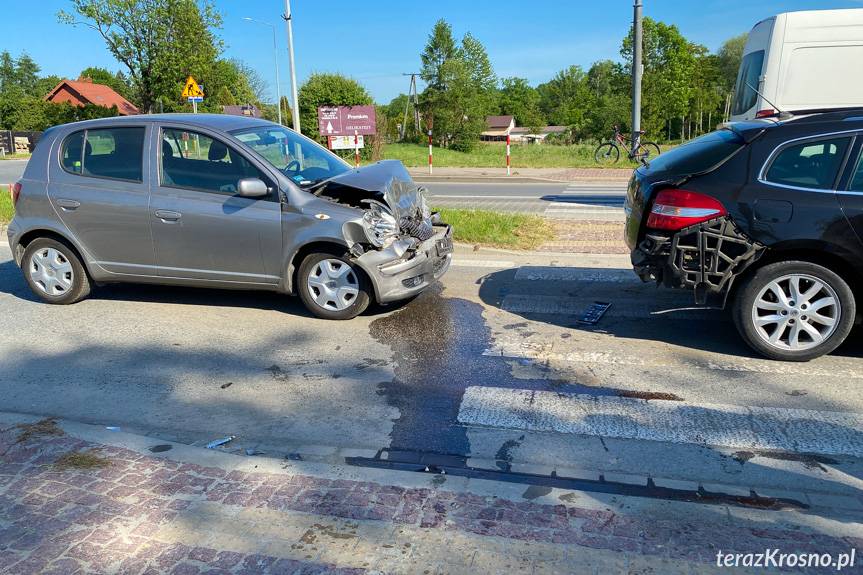 Krosno. Zderzenie i potrącenie na Korczyńskiej