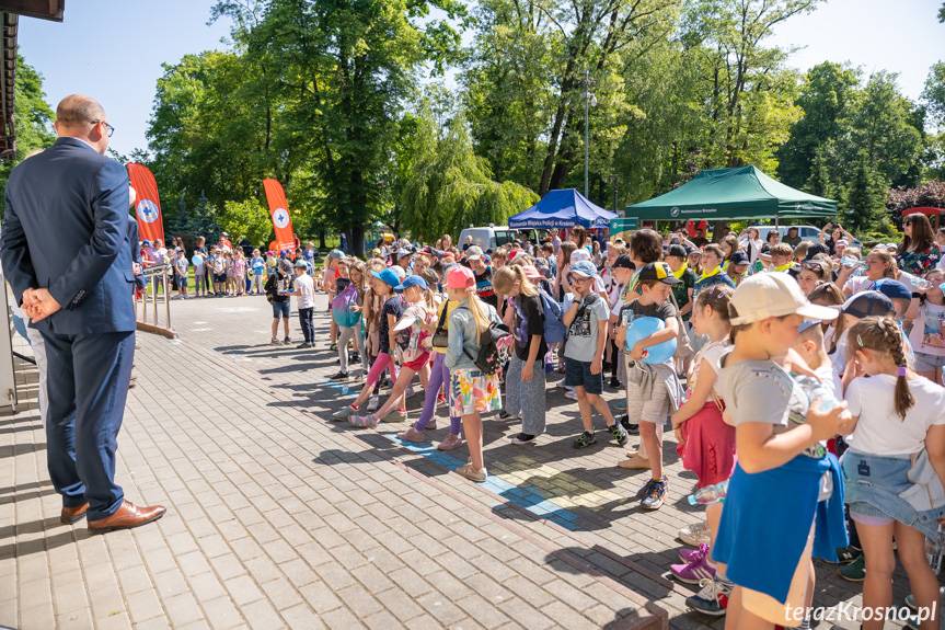 Bezpieczne wakacje. Piknik edukacyjny w Ogródku Jordanowskim