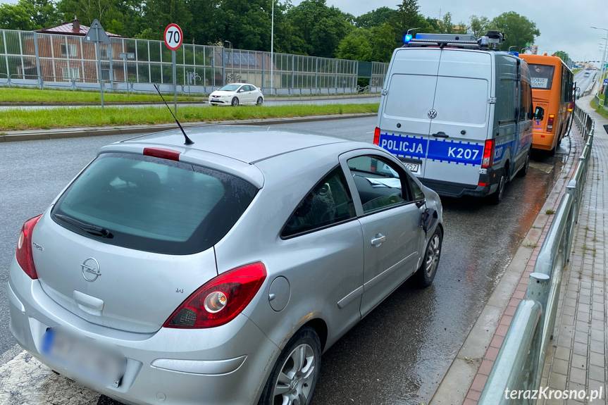 Kierowca szkolnego autobusu sprawcą kolizji