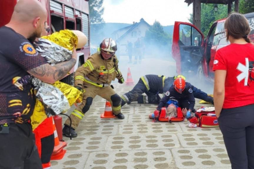 Strażacy z Gminy Jedlicze uczestniczyli w szkoleniu ratowniczym w Bieszczadach