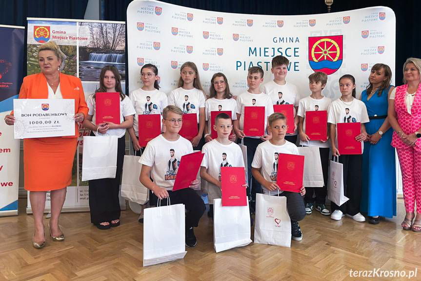 Uczniowie z Rogów najlepsi w Polsce