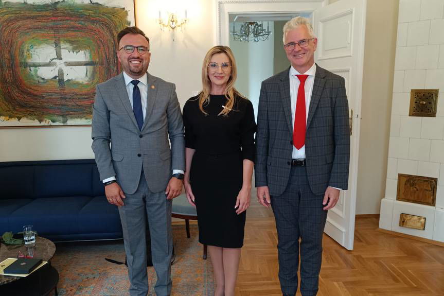 Bogdan Jezierski uhonorowany wysokim odznaczeniem austriackim