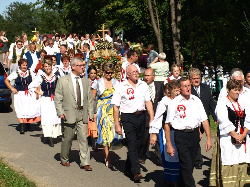 Konkurs wieńca dożynkowego w Głębokiem. Zobacz zdjęcia z 2011 roku