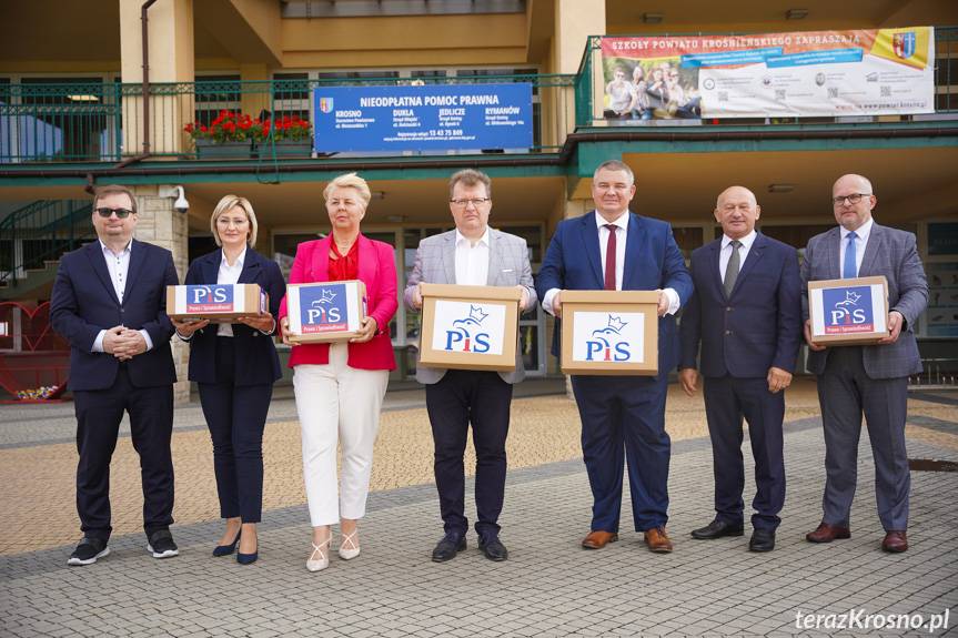 Prawo i Sprawiedliwość zarejestrowało listy wyborcze