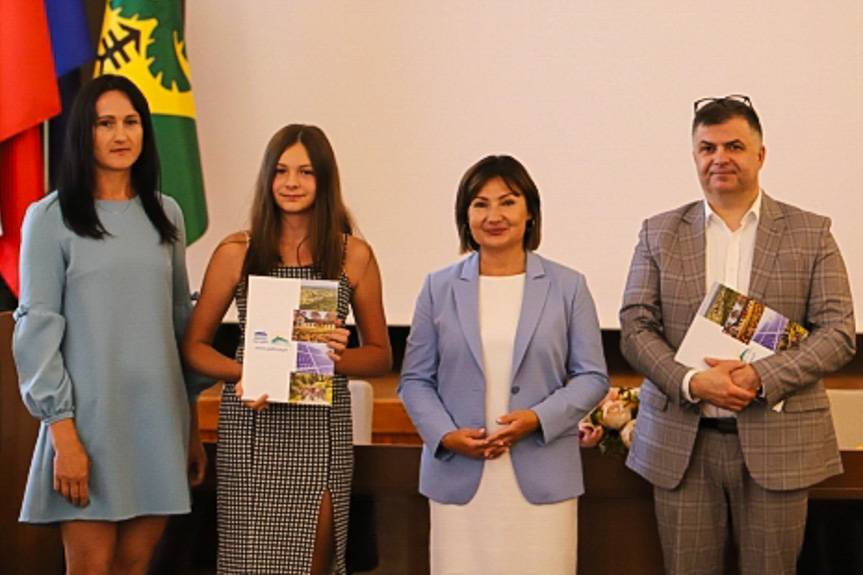 Stypendia Burmistrza rozdane