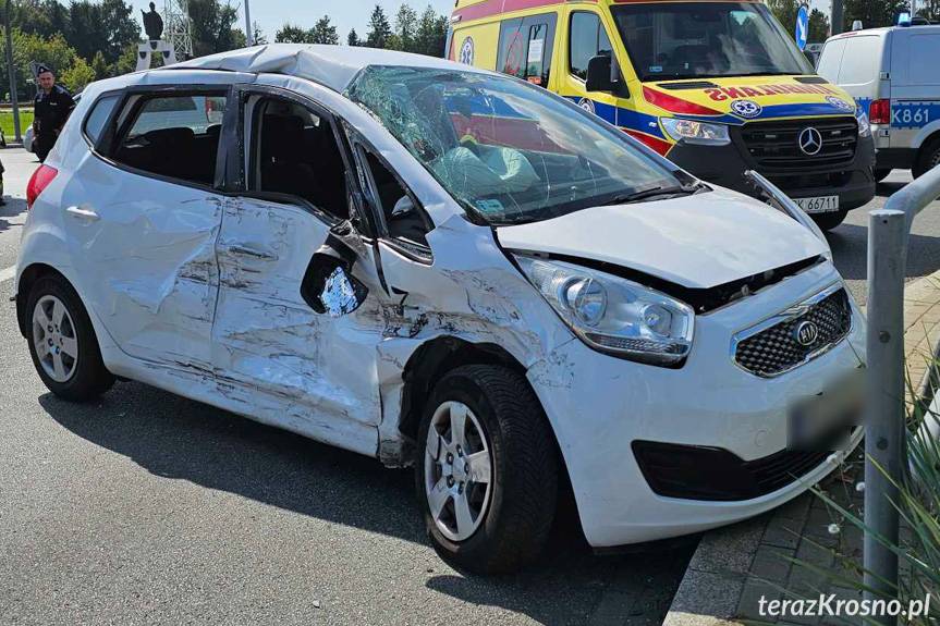 Wypadek na skrzyżowaniu w Krośnie