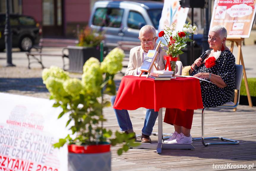 Krosno. Czytali "Nad Niemnem" Elizy Orzeszkowej [WIDEO]