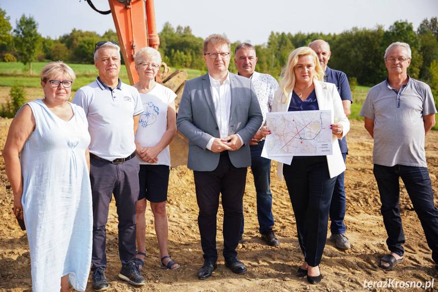 Konferencja prasowa w Miejscu Piastowym. "Zaczynamy walkę o obwodnicę"