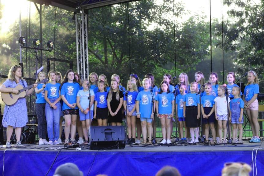 Dzień pełen radości w Jedliczu