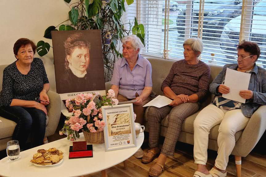 Seniorzy z Głowienki wzięli udział w Narodowym Czytaniu