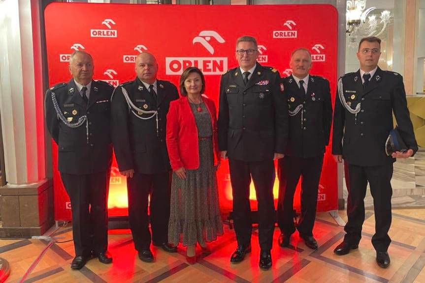 Strażacy z gminy Jedlicze na gali "ORLEN dla Strażaków"