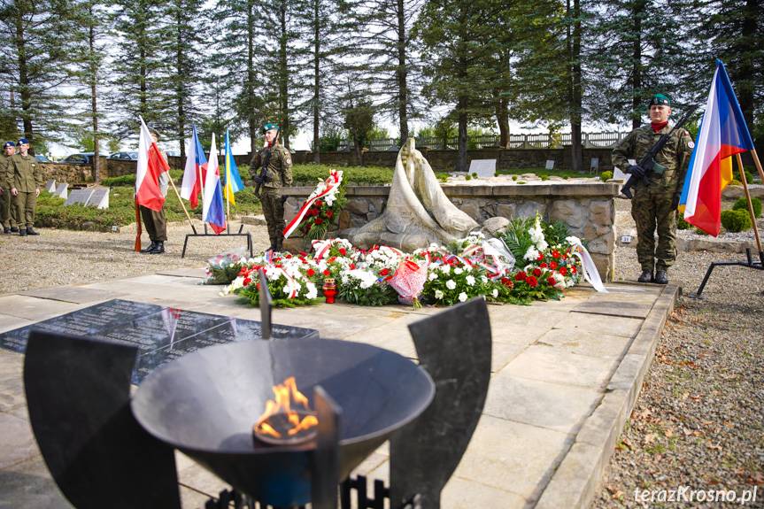 Obchody 79. rocznicy Bitwy Karpacko - Dukielskiej w Dukli