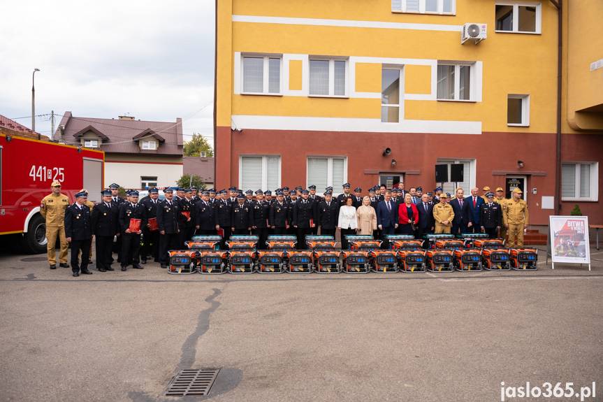 Strażacy otrzymali agregaty prądotwórcze