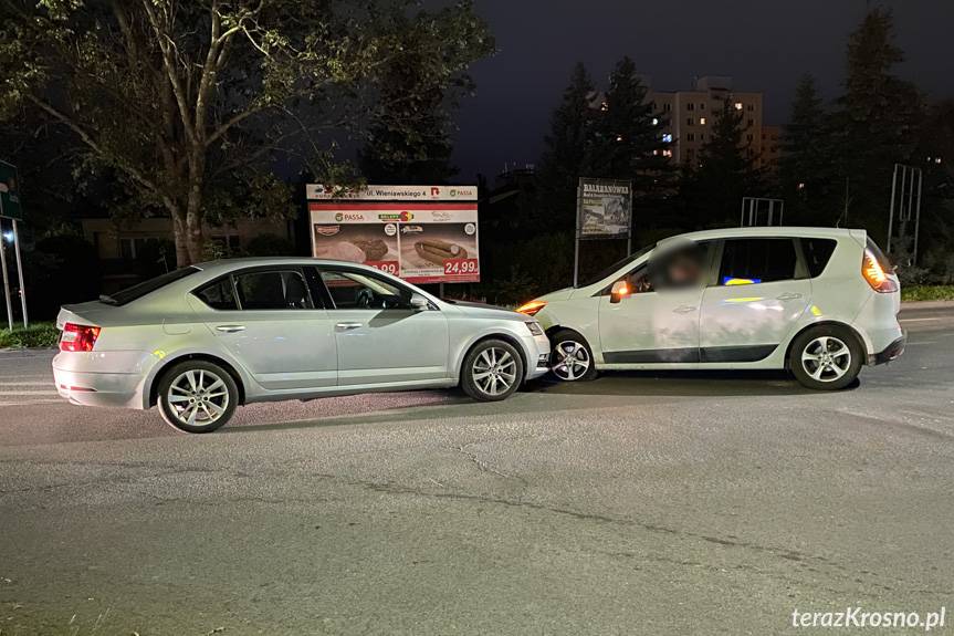 Zderzenie na Lwowskiej dwóch samochodów