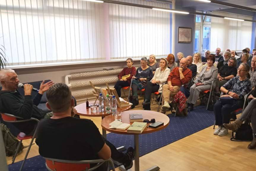 "Pisanie to jest samotność..." - mówił Andrzej Stasiuk na spotkaniu w Krośnie