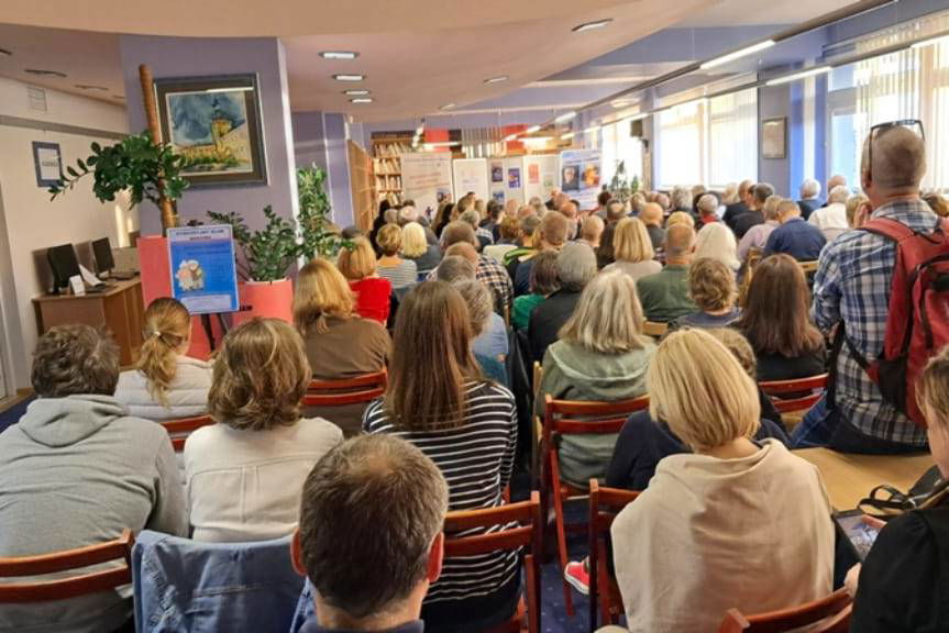 "Pisanie to jest samotność..." - mówił Andrzej Stasiuk na spotkaniu w Krośnie