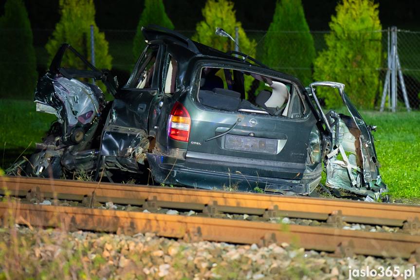 Zderzenie pociągu z samochodem osobowym w Przysiekach