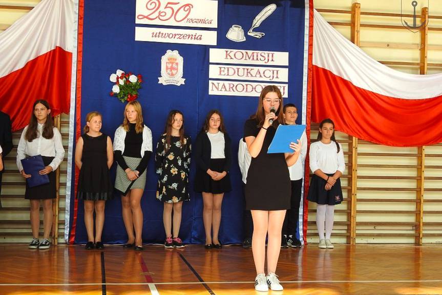 Nagrody wójta gminy dla nauczycieli i pracowników oświaty