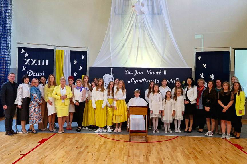 XXIII Dzień Papieski w szkole w Zalesiu
