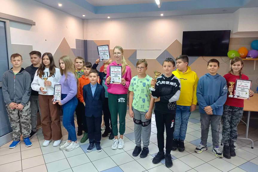Zmagania młodych szachistów w Jedliczu