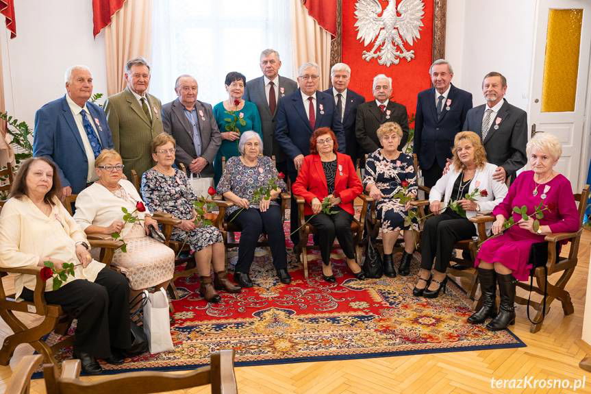 Złote Gody w Krośnie. Kolejne pary odebrały medale