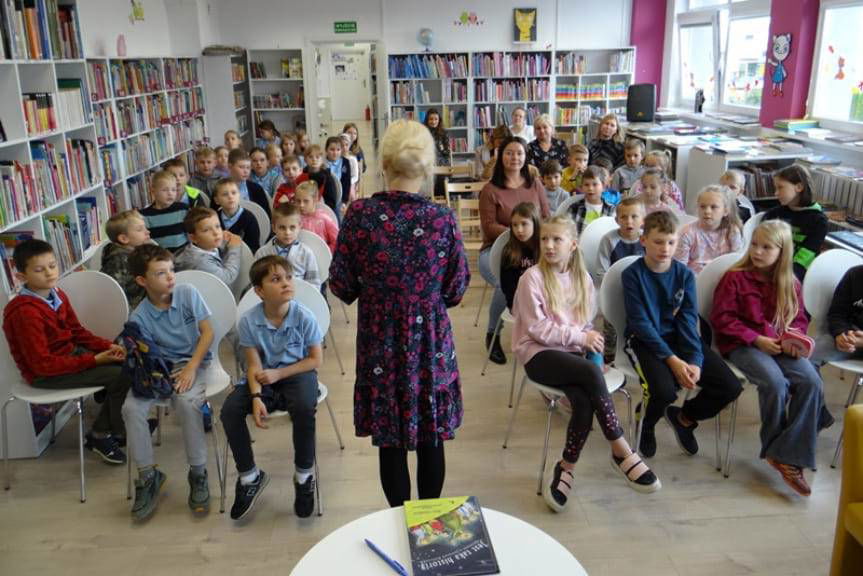 Biografie niezwykłe przez Beatę Ostrowicką opisane… – spotkania z pisarką w KBP