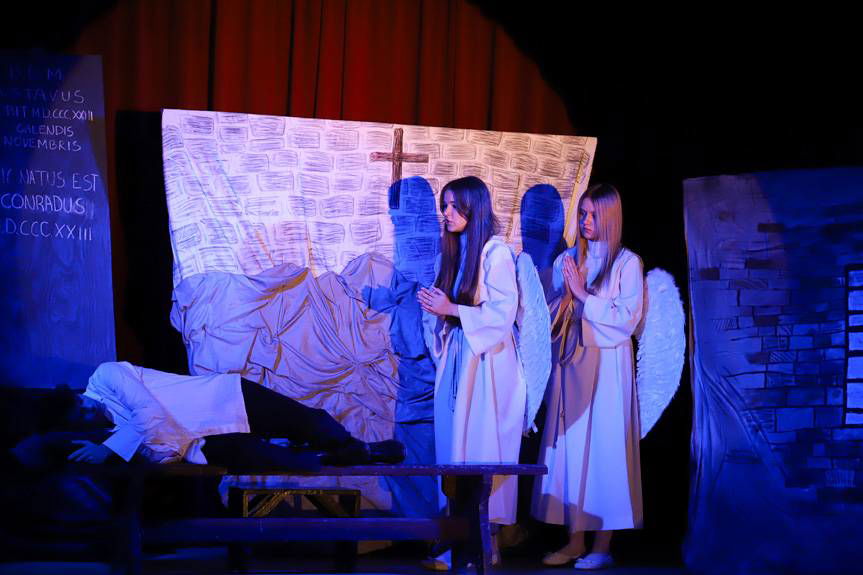 Spektakl "Lawa" w wykonaniu harcerek i harcerzy z Jaszczwi