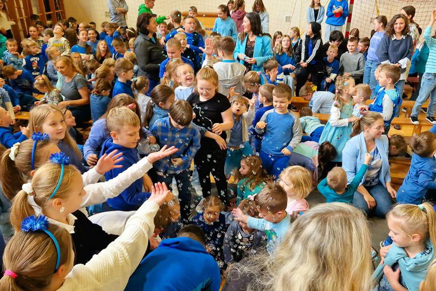 Dzień pełen edukacji i zabawy w SP w Rogach