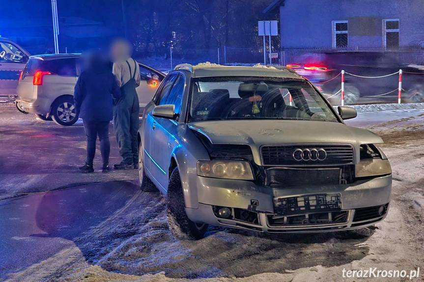 Zderzenie dwóch samochodów na Niepodległości