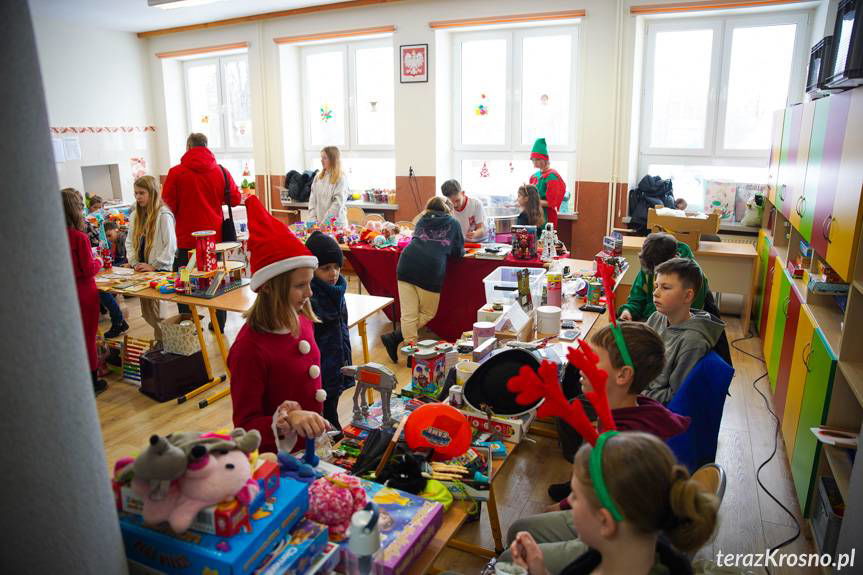 I Szkolny Jarmark Świąteczny w SP nr 7 [ZDJĘCIA]
