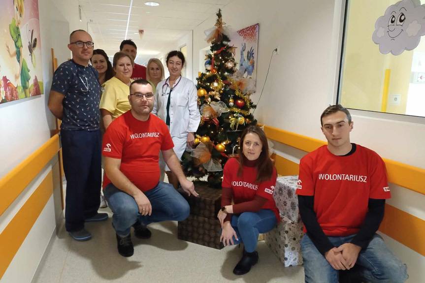 Pomocnicy św. Mikołaja z Orlen Oil