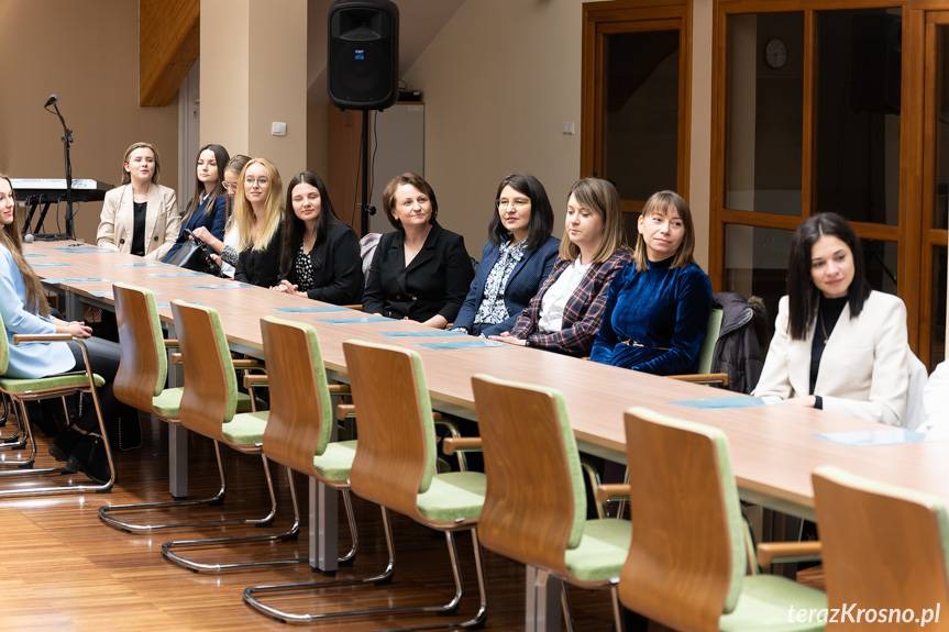 Wręczenie stypendiów w Państwowej Akademii Nauk Stosowanych w Krośnie