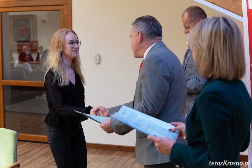 Wręczenie stypendiów w Państwowej Akademii Nauk Stosowanych w Krośnie