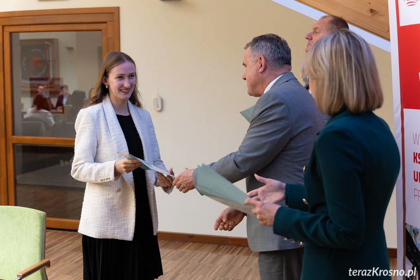 Wręczenie stypendiów w Państwowej Akademii Nauk Stosowanych w Krośnie