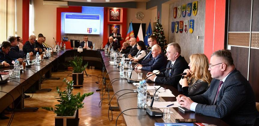 Budżet powiatu krośnieńskiego przyjęty jednogłośnie