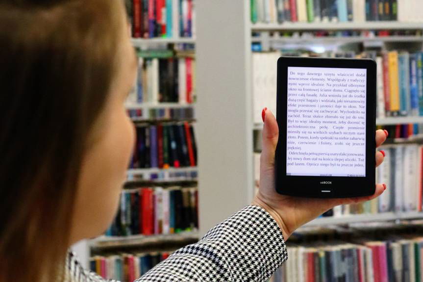 Wypożycz czytnik ebooków z biblioteki