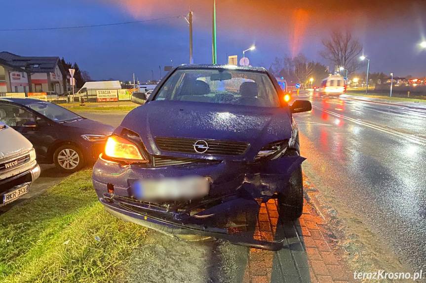 Poranna kolizja, zderzenie dwóch samochodów