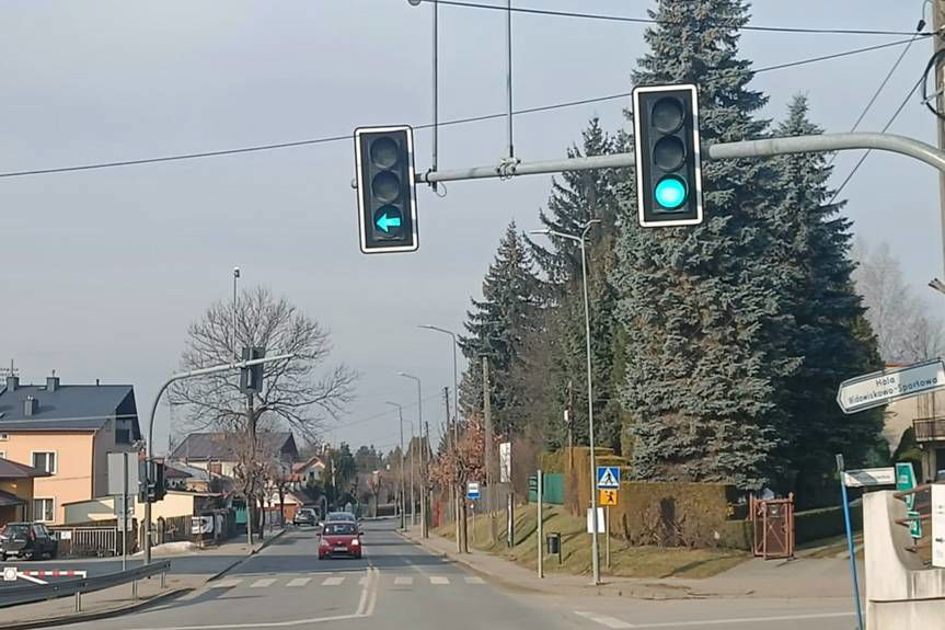 Bezpieczeństwo czy utrudnienie? Nowa sygnalizacja świetlna w Krośnie budzi emocje