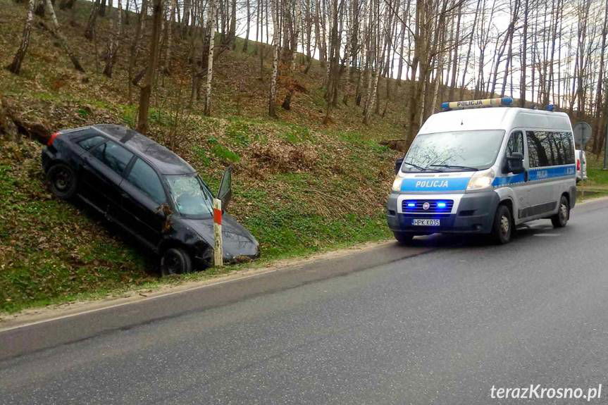 Straciła panowanie nad pojazdem i wjechała do rowu