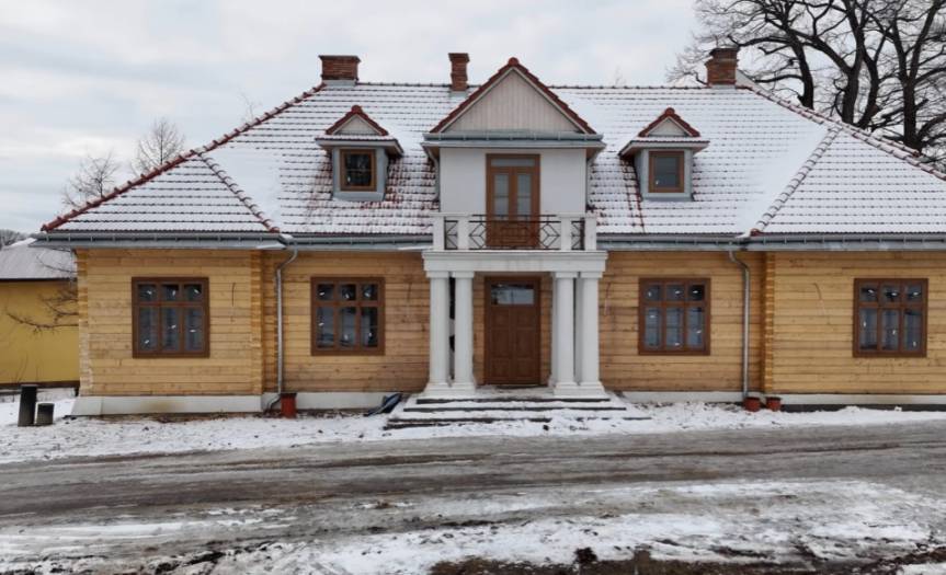 Znikająca dotacja dla Dworu Sulimirskich w Kobylanach. Odpowiedź WUOZ w Przemyślu