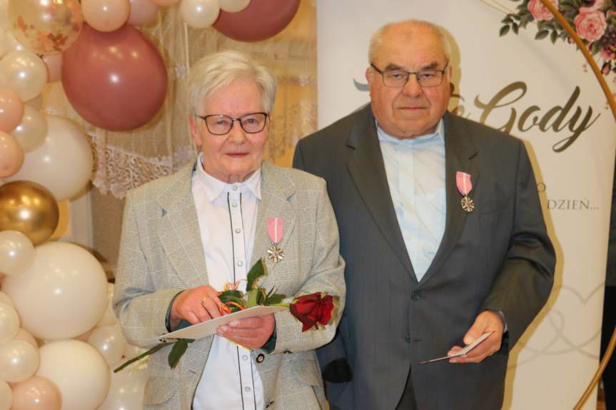Złote Gody w gminie Chorkówka. 32 pary świętowały 50-lecie pożycia małżeńskiego