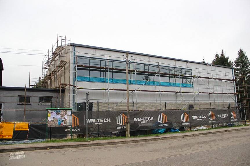 Prace przy budowie sali idą pełną parą