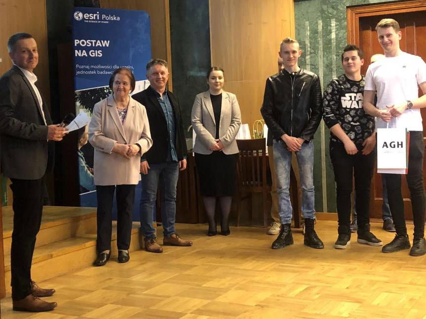 Uczniowie z Naftówki najlepsi w Polsce